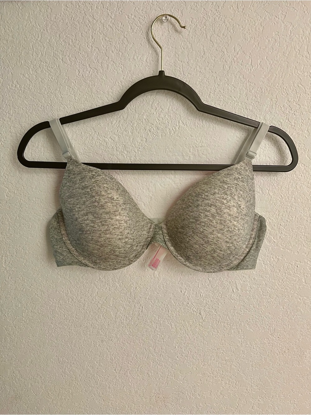 PINK Victoria's Secret Heather Gray Wear Everywhere T-Shirt Bra 38C